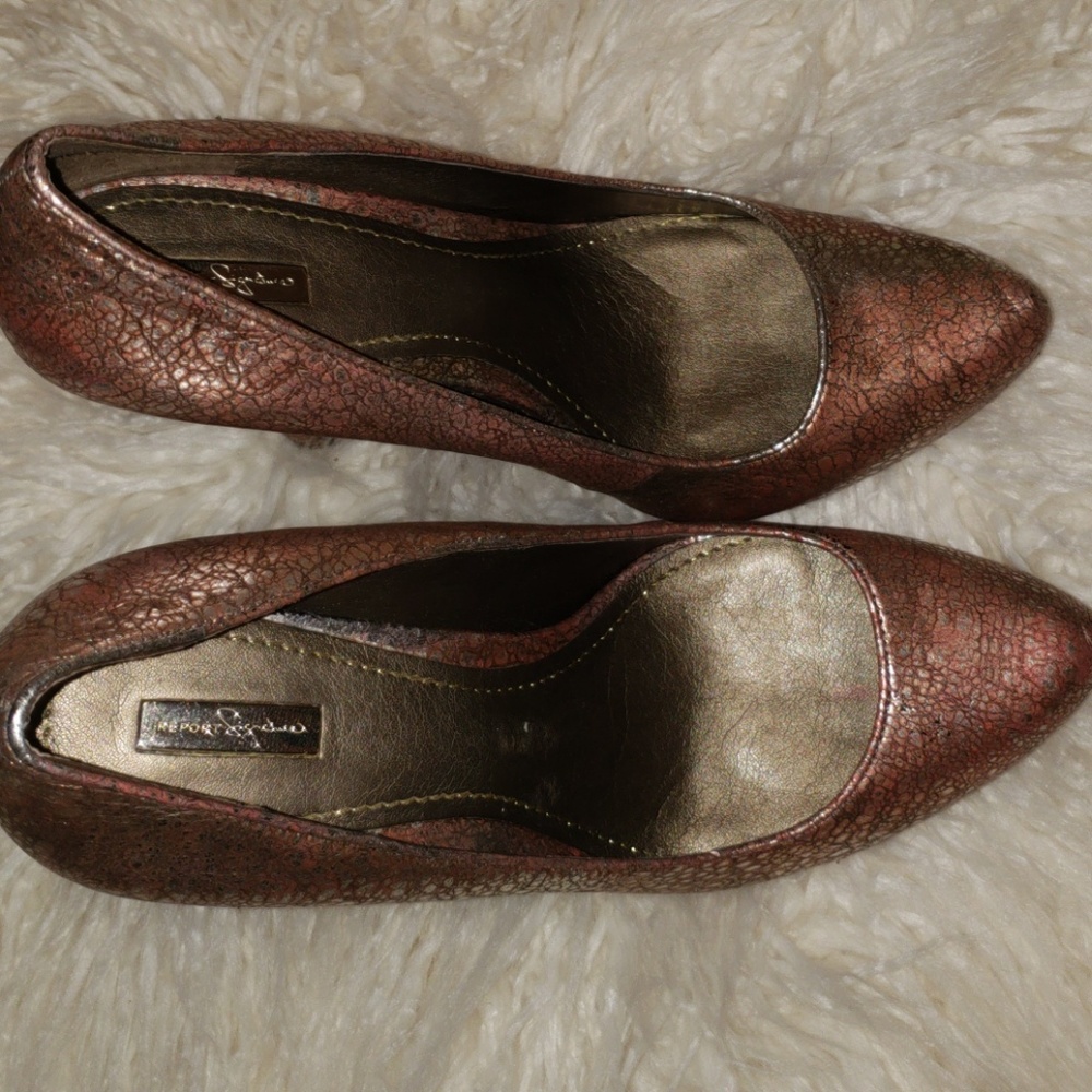 Shoes - Picture 4 of 4